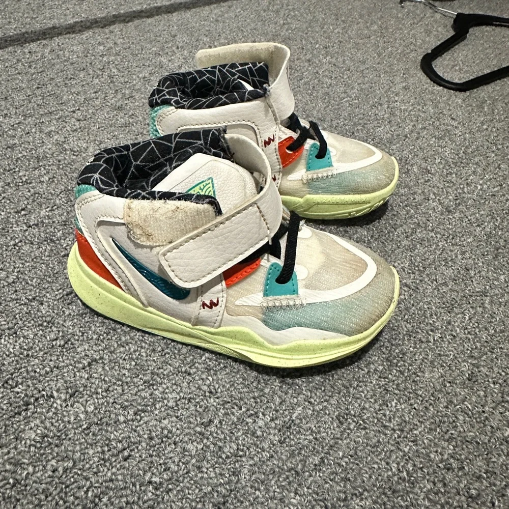 Nike Infinity Toodler High Top Sneakers